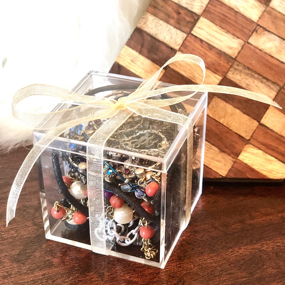 Necklace Party Box 🎊 12 Necklaces